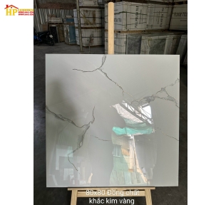 GẠCH LÁT NỀN 80X80 TRẮNG VÂN KHÓI NHẬP KHẨU KHẮC KIM VÀNG