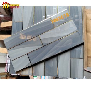 GẠCH TRANG TRÍ 30X60 SẮC MÀU XÁM GHI VÀ XÁM KHÓI HỌA TIẾT GIẢ GẠCH THẺ ĐAN XEN NHẬP KHẨU CAO CẤP
