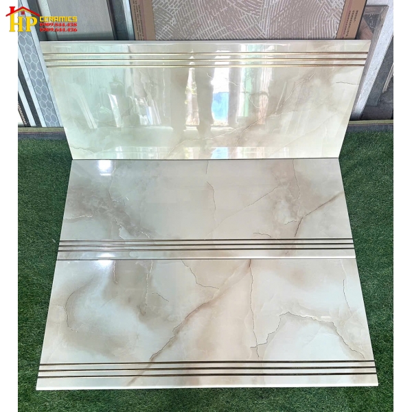 GẠCH CẦU THANG 47X120 VÂN VÀNG KHẮC KIM