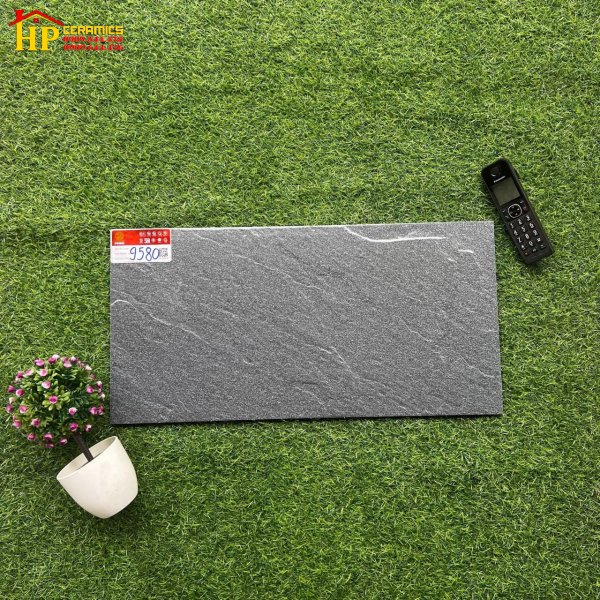GẠCH ỐP LÁT 30X60 ĐÁ MATT SẦN XÉO VÂN ĐÁ XÁM ĐẬM 9580 CAO CẤP GIÁ RẺ