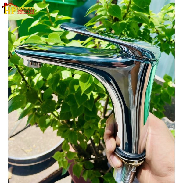 VÒI LAVABO NÓNG LẠNH MẠ CROME TAY GẠT GẬT GÙ THẤP 249 NHẬP KHẨU CAO CẤP