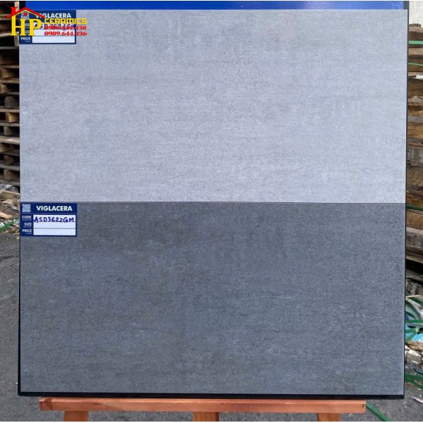 GẠCH ỐP TƯỜNG 30X60 SẮC MÀU XÁM CHARCOAL ĐẬM LỢT VÂN ĐÁ MỜ HIỆU ỨNG GIẢ XI MĂNG CAO CẤP