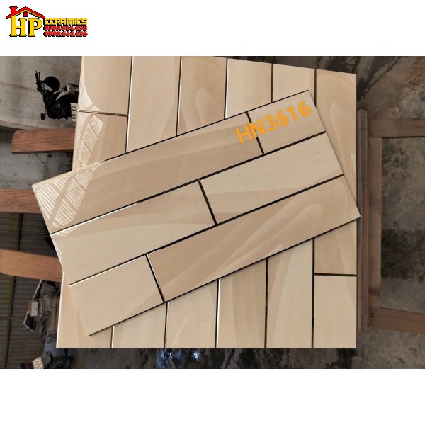 GẠCH TRANG TRÍ 30X60 SẮC MÀU VÀNG KEM VÀ CAM BE NHẠT HỌA TIẾT GIẢ THANH THẺ SOLE CHỈ VÀNG NHẬP KHẨU CAO CẤP