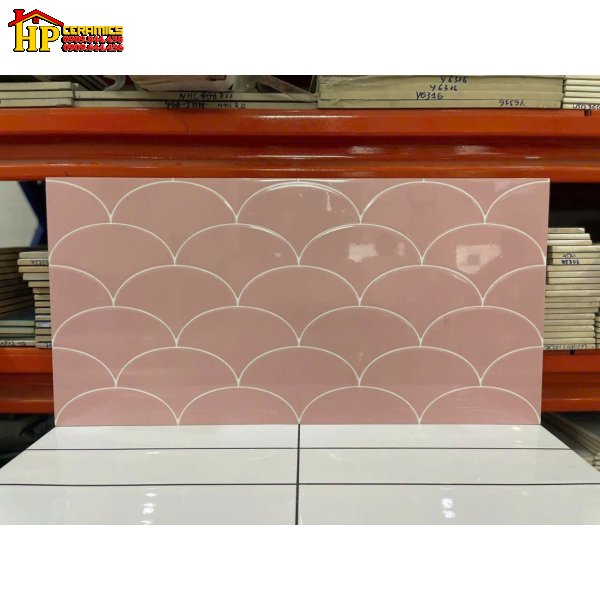 GẠCH TRANG TRÍ 30X60 SẮC MÀU HỐNG HỌA TIẾT VẢY CÁ NHẬP KHẨU CAO CẤP